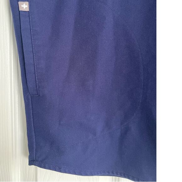 FIGS Technical Collection Scrub Top Dark Blue Mandarin Collar Size XXS - Picture 3 of 7